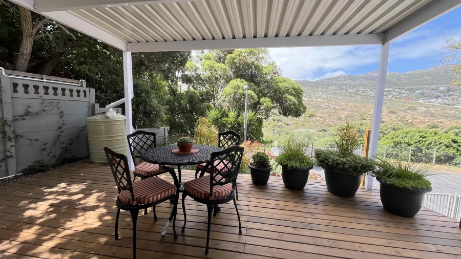 3 Bedroom Property for Sale in Glencairn Western Cape